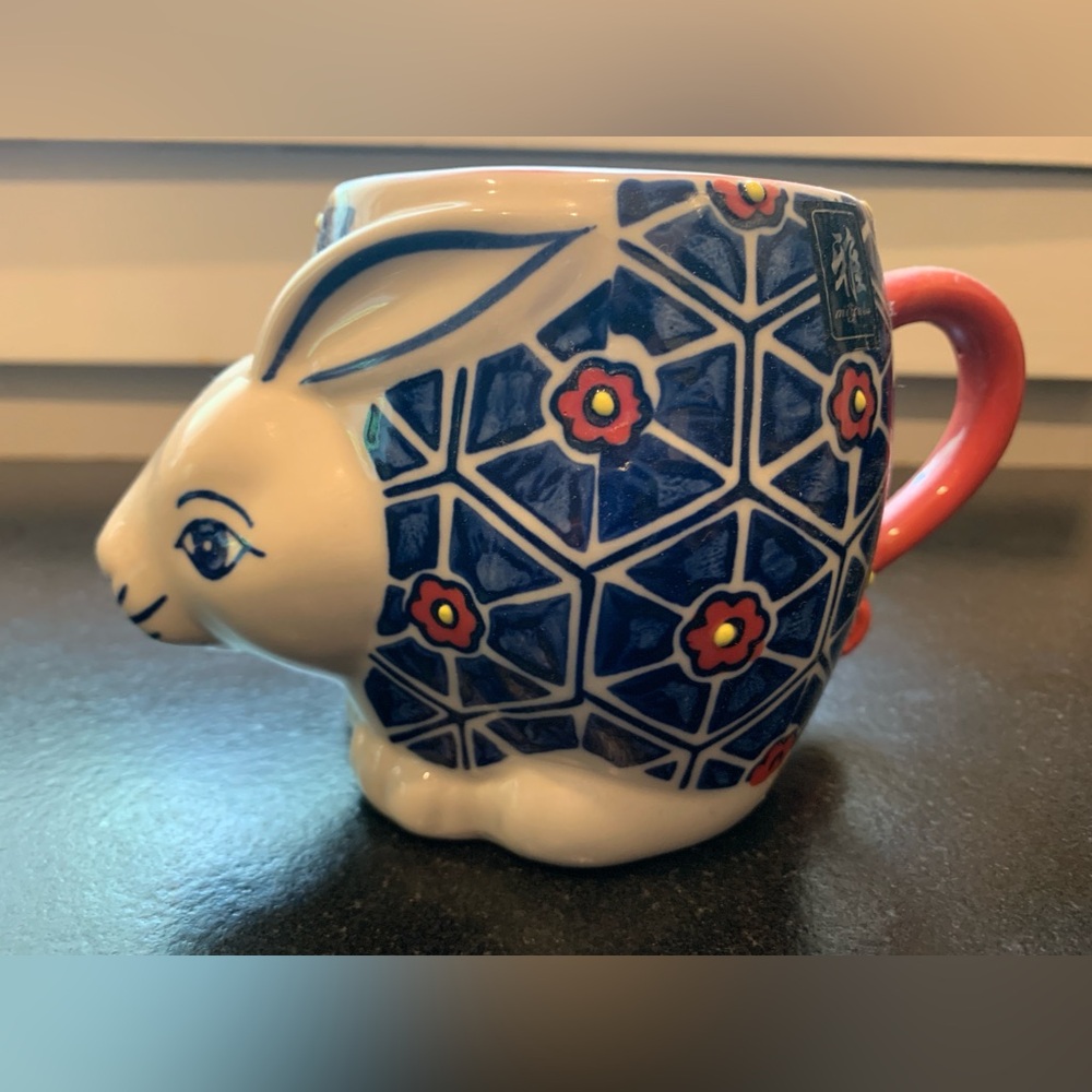 Yokohama Studio Rabbit Mug - Picture 2 of 5